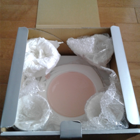 NEW in box Nikko PEACHGLOW Quadrille 20 pc Set Service for 4 Japan tableware - Picture 7 of 8